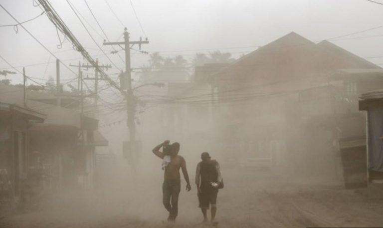 Φιλιππίνες: Άρχισε η έκρηξη του ηφαιστείου Ταάλ