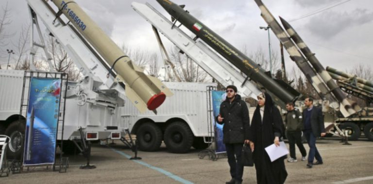 Ιράν: Η στρατιωτική ισχύ της Τεχεράνης με οπλίτες, drones και χάκερς -Μπορεί να ανταπεξέλθει απέναντι στις ΗΠΑ;