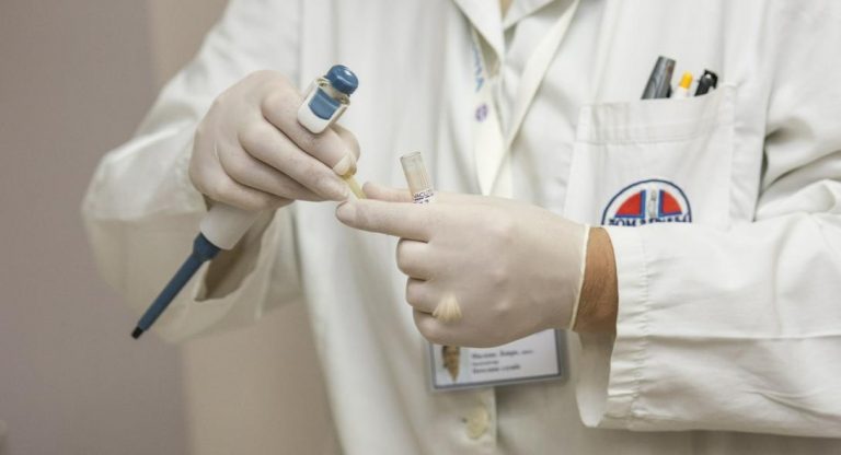 Βρήκαν άγνωστη θανατηφόρα ασθένεια που προκαλούν τα ποντίκια – Έχει σκοτώσει δεκάδες ανθρώπους