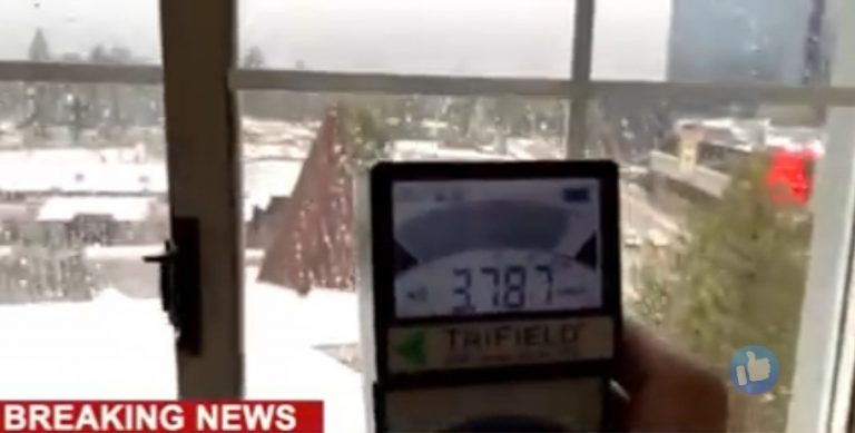 Ισχυρίζεται ότι κατέγραψε ένα δίκτυο 5G και συνέκρινε τα αποτελέσματα με το να «ζεις σε φούρνο μικροκυμάτων»!