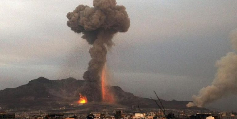 Υεμένη: Τουλάχιστον 100 νεκροί σε επίθεση των Χούτι εναντίον στρατοπέδου