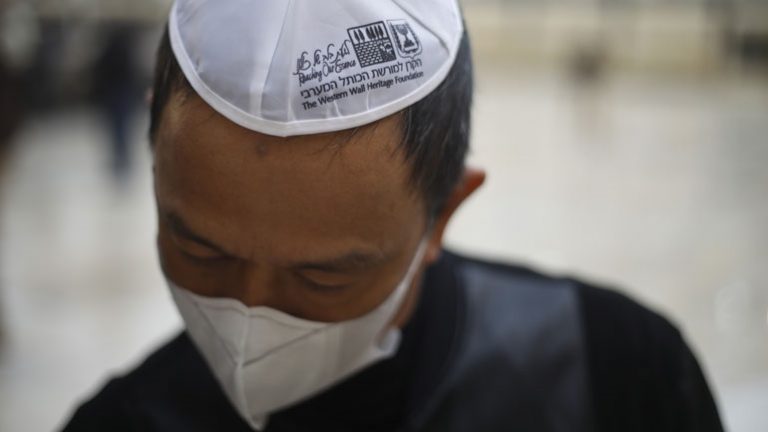 Ιράν: Δύο ύποπτα κρούσματα θετικά στα προκαταρκτικά τεστ για τον κορωνοϊό