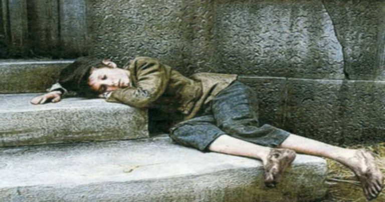 Ελλάδα του 2020: Κοπελίτσα κατέρρευσε στη μέση του δρόμου από την πείνα γιατί οι γονεις της πλήρωσαν τον ΕΝΦΙΑ και έμειναν όλοι νηστικοί