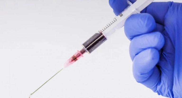 Νέα μετάλλαξη στο μικροσκόπιο του ΠΟΥ: Έχει ανησυχητικά πολλές μεταλλάξεις