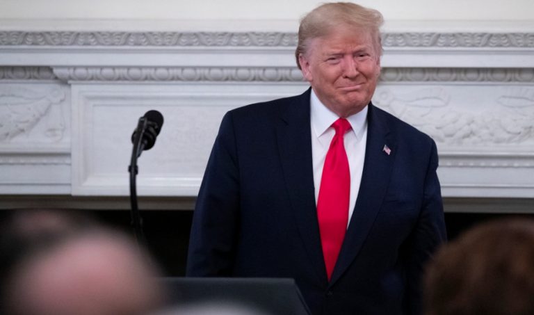Τραμπ: Δεν πρόκειται να «ξανακλείσουμε» τις ΗΠΑ για τον κορονοϊό