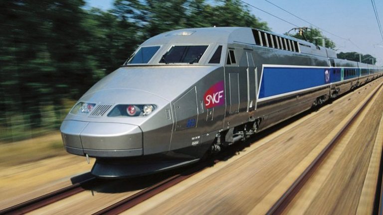 Εκτροχιασμός υπερταχείας στο δρομολόγιο Στρασβούργο-Παρίσι – Τουλάχιστον 20 τραυματίες