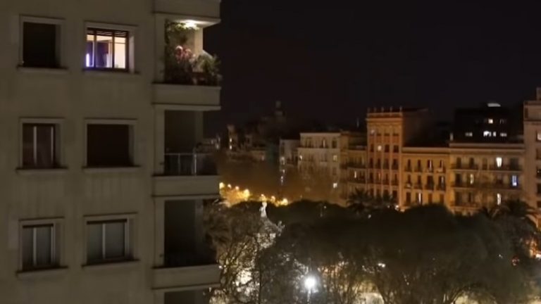 Κορωνοϊός: Στρατός βγήκε στους άδειους δρόμους σε 14 πόλεις της Ισπανίας