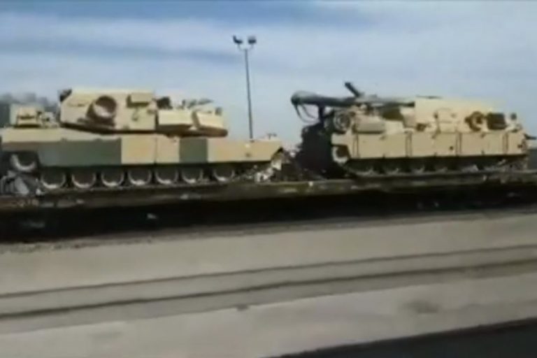 Δεν μπορούμε να πολεμήσουμε το Coronavirus με τανκς ή πυροβολικό, οπότε γιατί κινούνται τόσο πολύ;