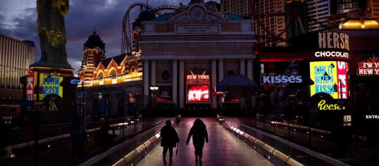 Τα ευχάριστα έρχονται από την Κίνα – Επιστρέφουν στην καθημερινότητα τους οι κάτοικοι της Ουχάν