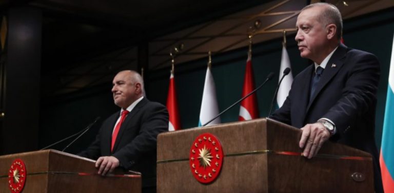 Αήθης επίθεση Ερντογάν στην Ελλάδα, έχοντας δίπλα έναν κάπως περίεργο Βούλγαρο πρωθυπουργό…