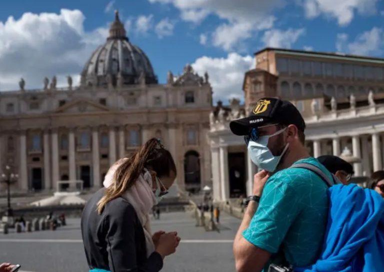 Ιταλία: Νέα εστία μετάδοσης του κορονοϊού σε εταιρία ταχείας παράδοσης δεμάτων