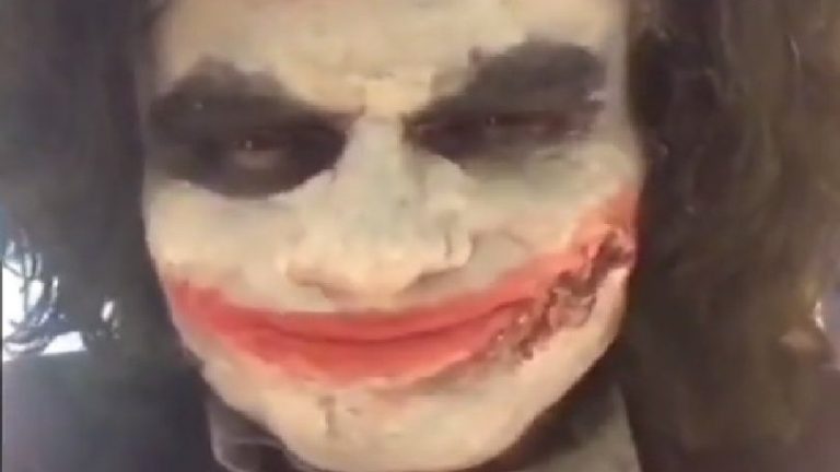 Άνδρας μιμείται τον Τζόκερ και απειλεί να σκοτώσει κόσμο σε ζωντανή μετάδοση