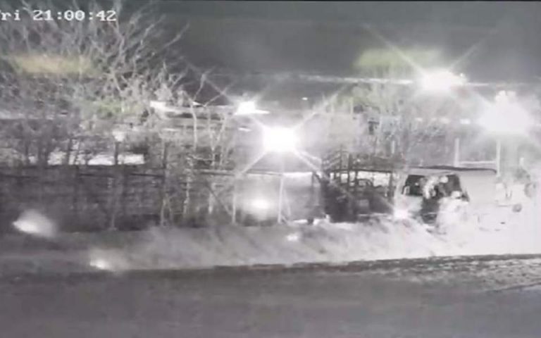 Βίντεο ντοκουμέντο: Τουρκικό τεθωρακισμένο προσπαθεί να ρίξει τον φράχτη στον Εβρο