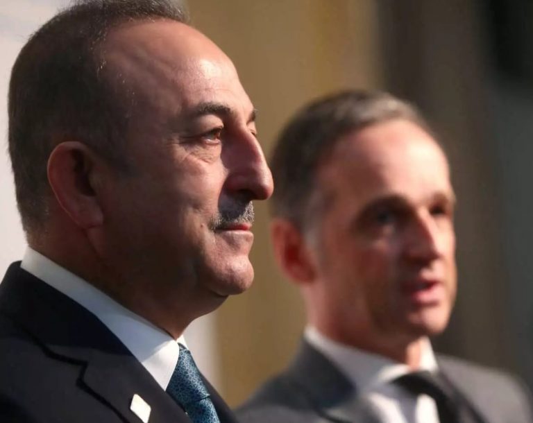 Απίστευτος Τσαβούσογλου στον Γερμανό ΥΠΕΞ: Να τα πεις στους Έλληνες που σκοτώνουν πρόσφυγες