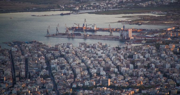 Εκτοξεύτηκε η ατμοσφαιρική ρύπανση στον Βόλο