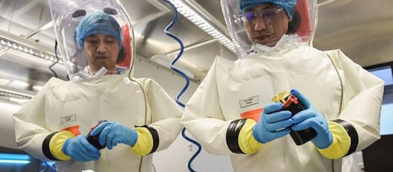 Κορωνοϊός- Περιπλέκεται το μυστήριο: Με αμερικανική χρηματοδότηση οι έρευνες στο εργαστήριο της Ουχάν!