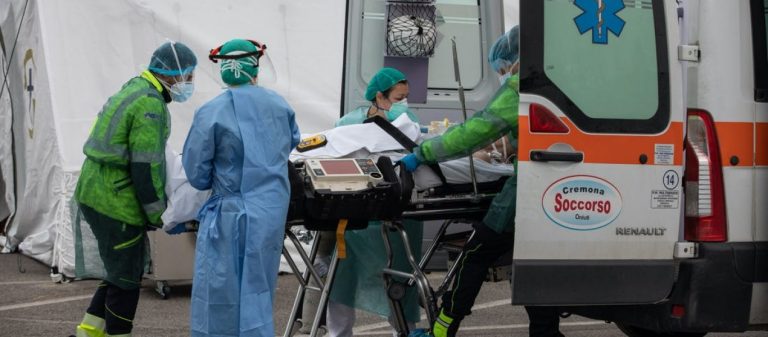 Μόσχα: «Βλέπουμε παράξενους θανάτους στην Ιταλία – Άνθρωποι κοιμούνται και δεν ξυπνάνε ποτέ ξανά»