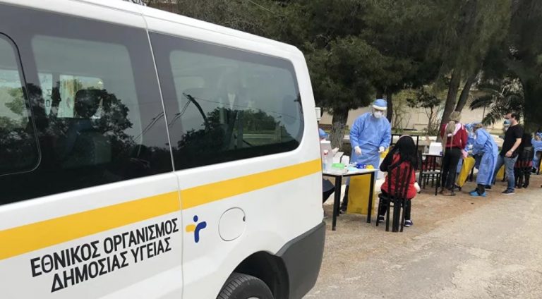 Κρανίδι: O στρατός στήνει σκηνές έξω από το ξενοδοχείο