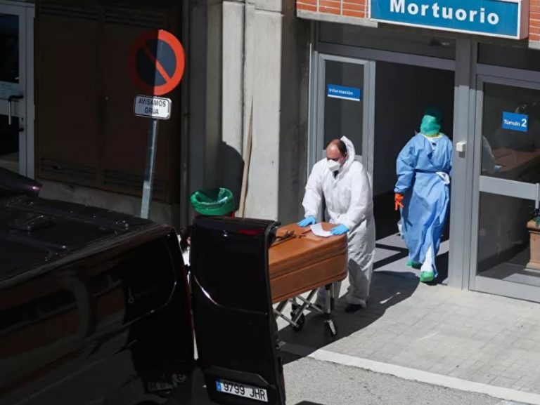 Κορονοϊός: Θανατηφόρο κρούσμα με μετάδοση του ιού από τη σορό ασθενούς