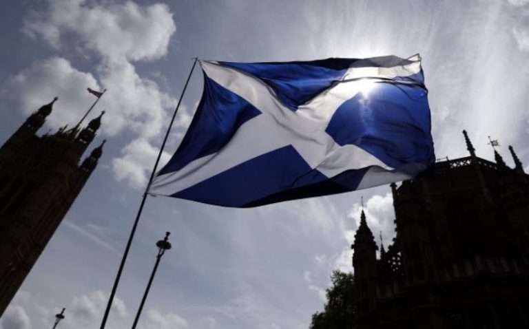 Η Σκωτία θέλει να αποποινικοποιήσει τη βλασφημία