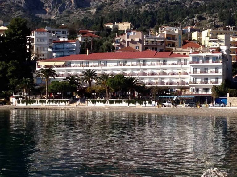 Ξενοδοχείο στον Αστακό αρνείται να φιλοξενήσει πρόσφυγες «παρά τη συμφέρουσα οικονομική πρόταση»