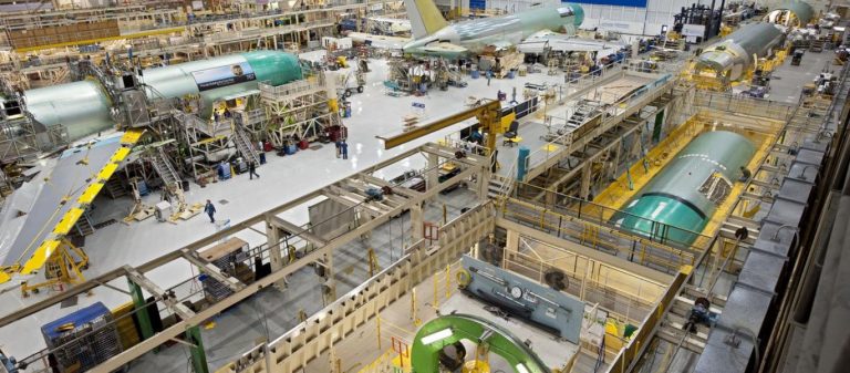 Boeing: Απολύει 7.000 εργαζόμενους – Δύσκολες ώρες για την αμερικανική αεροπορικη εταιρια