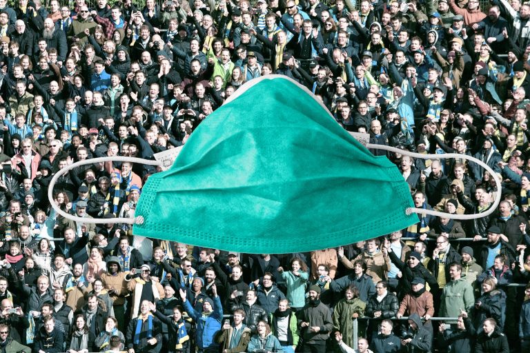 Η ΔΙΚΤΑΤΟΡΙΑ ΜΕ ΤΟ ΠΡΟΣΧΗΜΑ ΤΗΣ ΕΠΙΣΤΗΜΗΣ