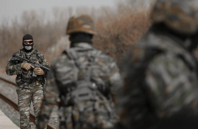 Σύνορα στον Έβρο: Σε επιφυλακή οι ελληνικές αρχές – Ασκήσεις με πραγματικά πυρά από τον Στρατό