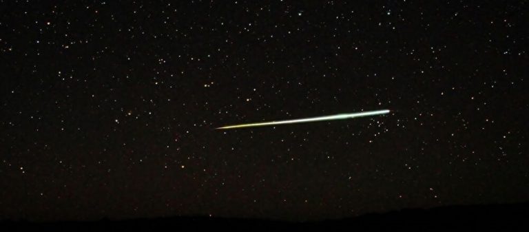 Ισπανία: Εντυπωσιακή φλεγόμενη μπάλα «κόβει» τον ουρανό (βίντεο)