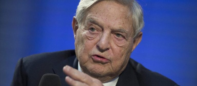 Τζ.Σόρος για κορωνοϊό: «Θα χρειάζεται να εμβολιαζόμαστε κάθε χρόνο