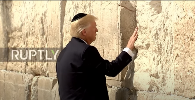 Επειδή κάποιοι έχετε κάνει “ήρωα” τόν Ντόναλντ Τράμπ…