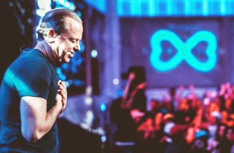 Dr. Joe Dispenza: Η ζωή δεν σου συμβαίνει. Η ζωή, σου ανταποκρίνεται σε ό,τι έχεις μέσα σου