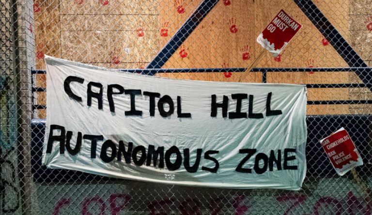 ΣΟΚ! Ιδιωτικός «στρατός» κατέλαβε έδαφος – Ποιος ο «αρχηγός» της Δύναμης Κρούσης «ANTIFA» (ΒΙΝΤΕΟ)