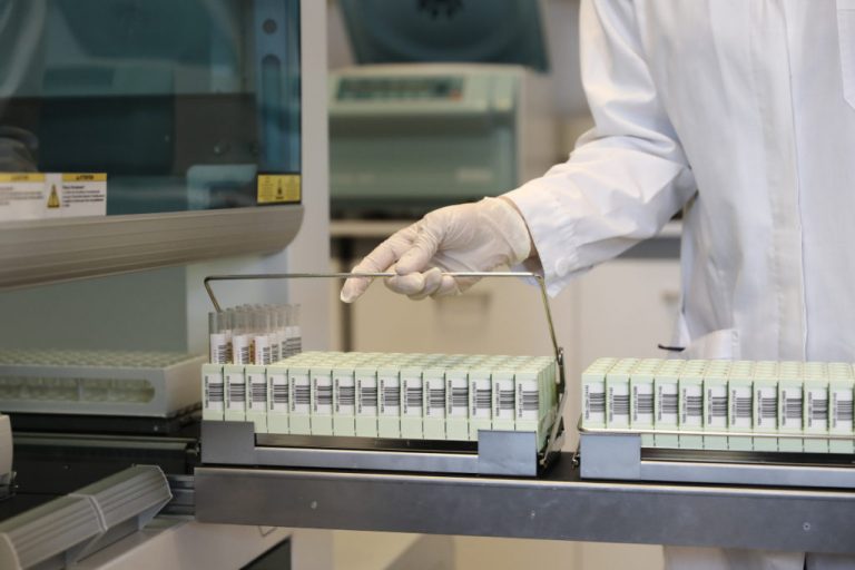 Κορονοϊός: «Σημάδια ελπίδας» βλέπει ο ΠΟΥ – Τι είπε για τη δεξαμεθαζόνη