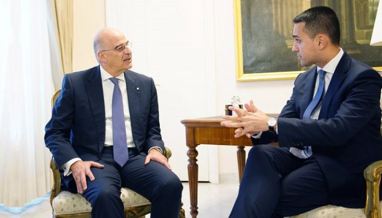 Υπογράφεται η συμφωνία για ΑΟΖ μεταξύ Ελλάδας και Ιταλίας: Συμφώνησαν Δένδιας – Ντι Μάιο