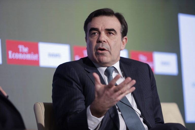 Η Ελλάδα του σήμερα δε σταματάει να παράγει προδότες