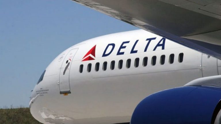 Delta Air Lines: Ανακοίνωσε ζημιές 5,7 δισ. δολαρίων στο τρίμηνο