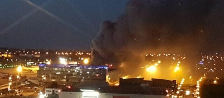 Βέλγιο: Μεγάλη φωτιά στο αεροδρόμιο της Λιέγης