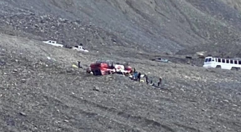 Τραγωδία στον Καναδά : Τρεις νεκροί και αρκετοί τραυματίες από την ανατροπή τουριστικού λεωφορείου