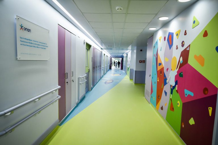 Μικρή Αλεξία: Κρίσιμο χειρουργείο για το κορίτσι που τραυματίστηκε από αδέσποτη σφαίρα