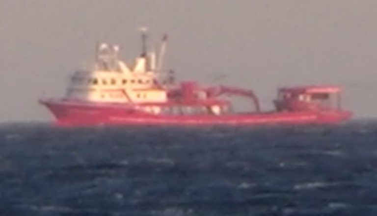 Συναγερμός στο Ναυτικό και το Λιμενικό: 120 τουρκικά αλιευτικά πλέουν προς το Λιβυκό