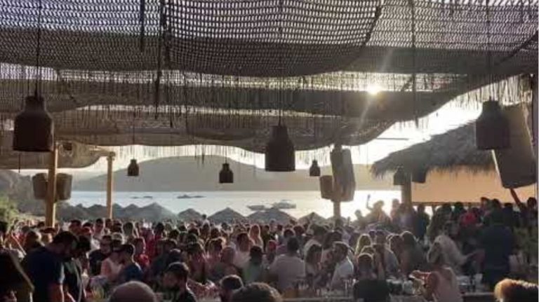 Μην κλαίς τόσο πολύ για την Αγιά Σοφιά νεοέλληνα