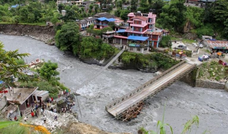 Νεπάλ: Τουλάχιστον 40 νεκροί από πλημμύρες και κατολισθήσεις
