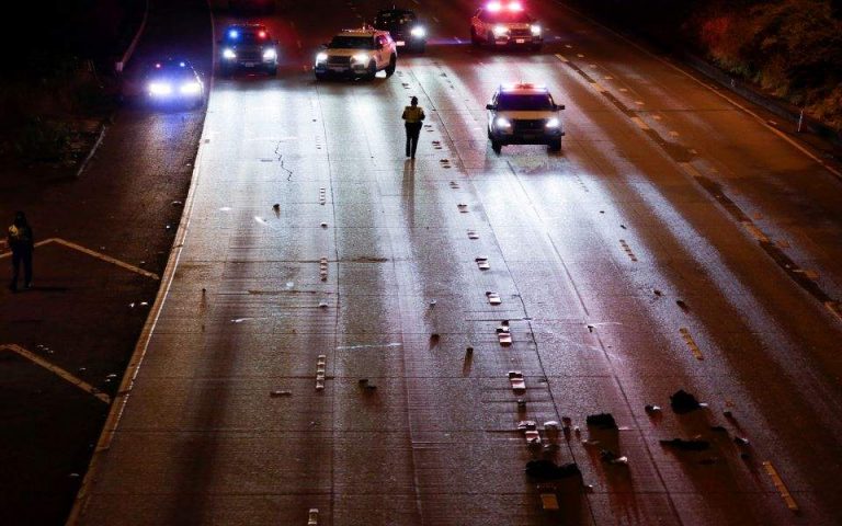 ΗΠΑ: Aυτοκίνητο έπεσε πάνω σε διαδηλωτές στο Σιάτλ – Δύο γυναίκες τραυματίες