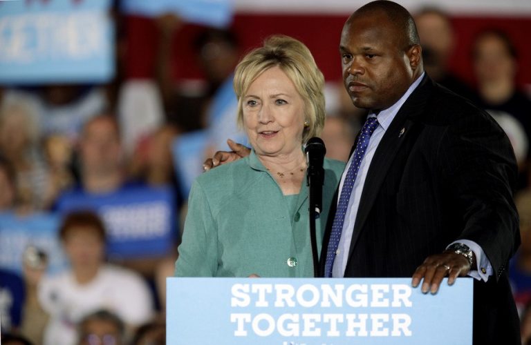 ΚΡΕΚ ΣΟΙΓΙΕΡ Ο ΣΩΜΑΤΟΦΥΛΑΚΑΣ ΤΗΣ ΧΙΛΛΑΡΙ ΑΛΛΑ ΚΑΙ Ο ΑΝΘΡΩΠΟΣ ΓΙΑ ΤΙΣ ΠΙΟ ΣΗΜΑΝΤΙΚΕΣ “ΔΟΥΛΕΙΕΣ”…!