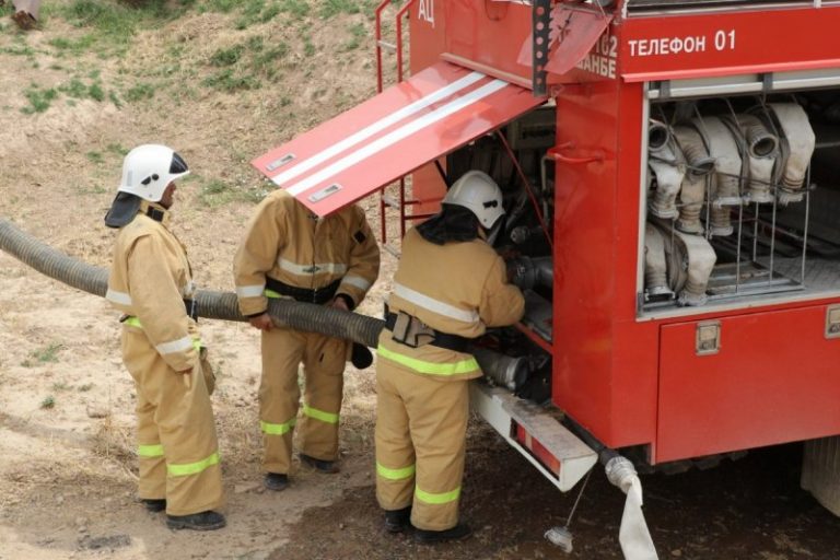 Φωτιά σε κτίριο στη Μόσχα μετά από έκρηξη φυσικού αερίου