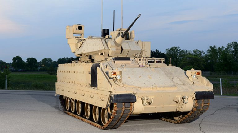 ΤΡΟΧΟΦΟΡΑ ΟΧΗΜΑΤΑ M1117-BRADLEY