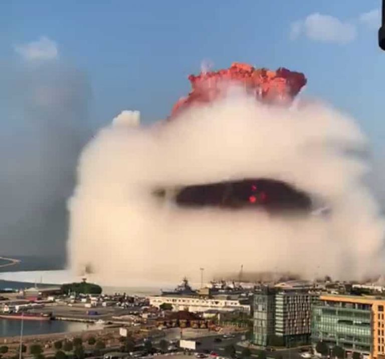 Επιστημονάρα μου αξιος για τα διπλωματα σου, να σε χαίρεται η μανούλα σου