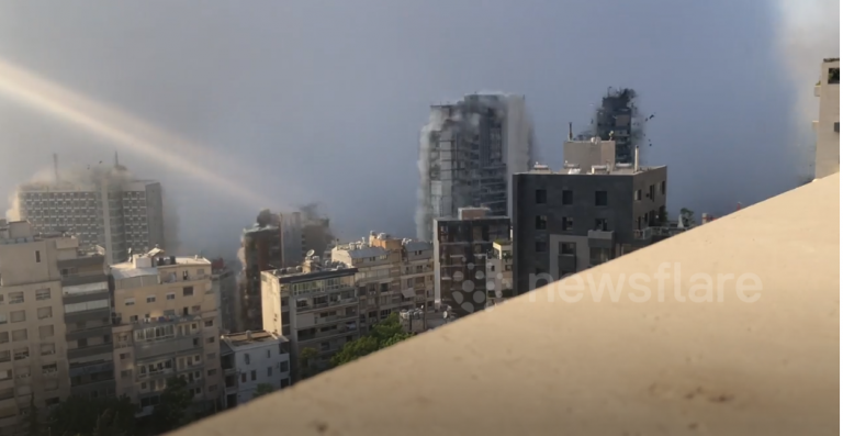 BINTEO Ακούγεται βουητό αεροπλάνου πριν την έκρηξη μαμούθ στη Βηρυτό….