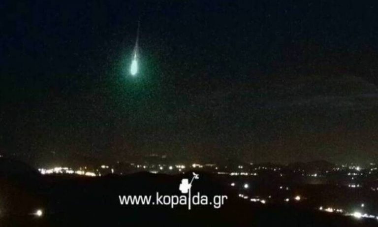 Δέος! Εντυπωσιακή λάμψη στον ουρανό «αναστάτωσε» τη μισή Ελλάδα – Δείτε τι ήταν (vid)